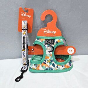 The Lion King Cat Harness & Leash BUNDLE, XS (New, hasn't ever been used!)